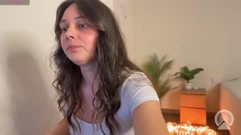 Snapshot of lyanka_sweet chatting on 03-26-26, 10:21 Lyanka Sweet online show from 03-26-26, 10:21