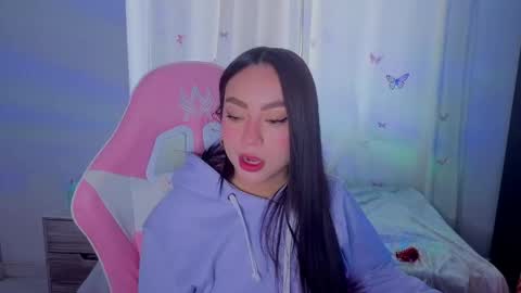 Snapshot of lyavalmont chatting on 05-08-26, 04:45 lyavalmont online show from 05-08-26, 04:45