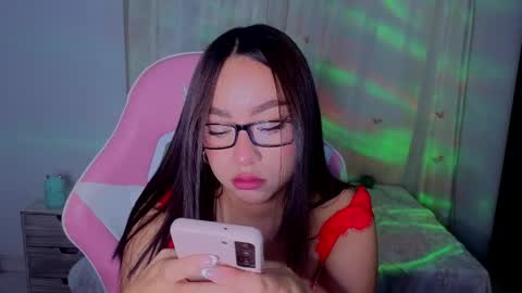 Snapshot of lyavalmont chatting on 05-19-26, 01:56 lyavalmont online show from 05-19-26, 01:56