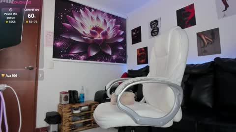  Lycoris  online show from 10-18-25, 09:37