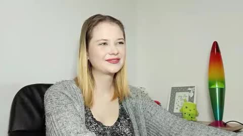 Lydia online show from 10-07-25, 06:49