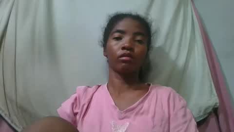 lydie856696 online show from 06-01-26, 07:04