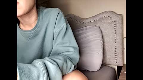 Olivia online show from 12-03-24, 02:58