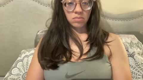 Snapshot of lylajades chatting on 01-31-26, 09:02 Olivia online show from 01-31-26, 09:02