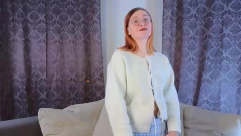 Snapshot of lyle_art chatting on 12-14-25, 04:12 hi im Lyle online show from 12-14-25, 04:12