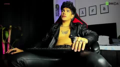Lyle Bennett Freelance Model online show from 06-22-26, 10:34