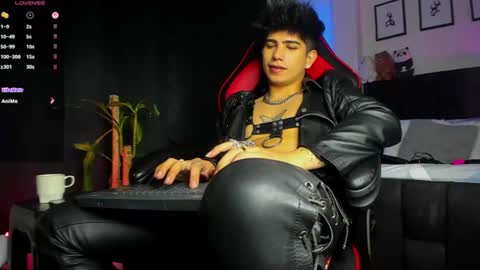 Lyle Bennett Freelance Model online show from 07-28-26, 06:20