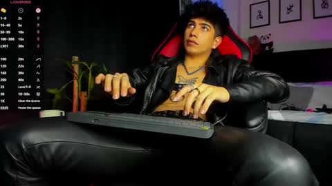 Lyle Bennett Freelance Model online show from 07-28-26, 07:39