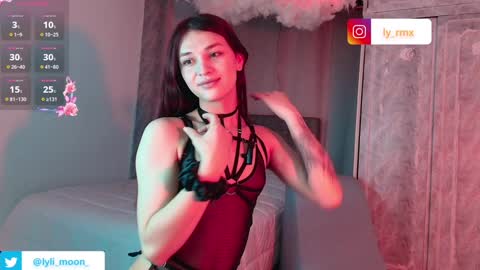 Snapshot of lylita_moon chatting on 12-20-24, 02:30 Littl online show from 12-20-24, 02:30