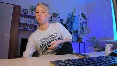 Snapshot of lylithskye chatting on 03-17-26, 05:00 Lylith Skye NO NUDE model online show from 03-17-26, 05:00