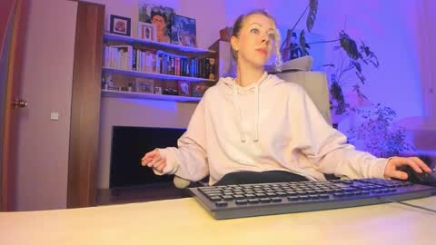 Snapshot of lylithskye chatting on 04-19-26, 06:10 Lylith Skye NO NUDE model online show from 04-19-26, 06:10