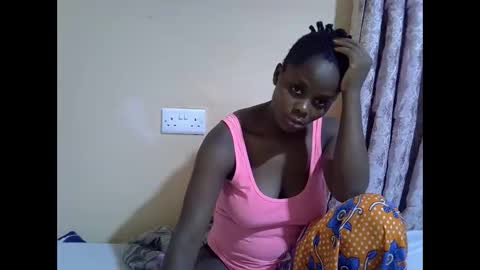 lyn_anna online show from 10-29-25, 07:04