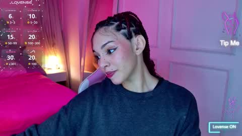 Lyna love online show from 11-12-25, 09:36