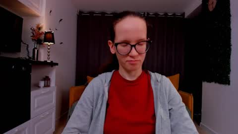 Sara online show from 02-27-25, 01:27