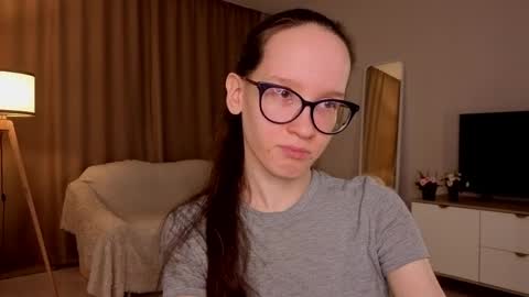 Sara online show from 04-13-26, 04:12