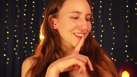 Snapshot of lynn_feline chatting on 02-04-25, 01:06 Lynn online show from 02-04-25, 01:06