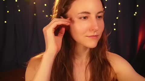 Snapshot of lynn_feline chatting on 03-11-25, 12:17 Lynn online show from 03-11-25, 12:17