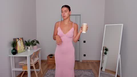  LYNN  online show from 09-16-25, 06:14