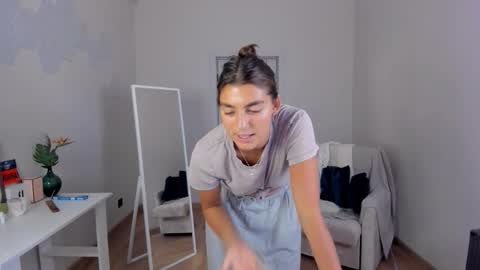  LYNN  online show from 11-01-25, 07:21