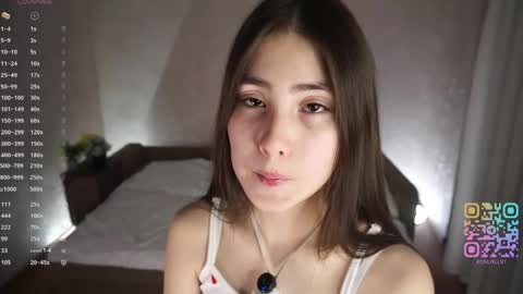 Snapshot of lynnaaspen chatting on 01-16-26, 05:28 Ellie online show from 01-16-26, 05:28