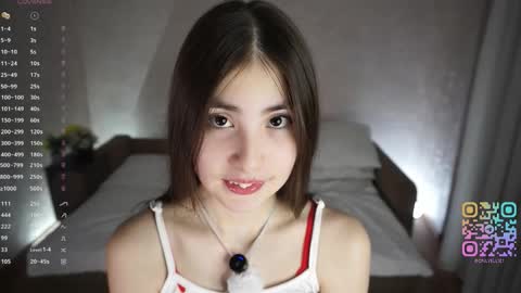 Snapshot of lynnaaspen chatting on 01-18-26, 05:06 Ellie online show from 01-18-26, 05:06