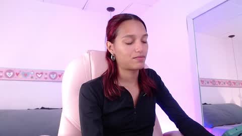 Snapshot of lyra_gh chatting on 01-16-25, 01:48 LYRA online show from 01-16-25, 01:48