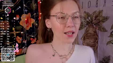 Lyra online show from 11-28-25, 12:24