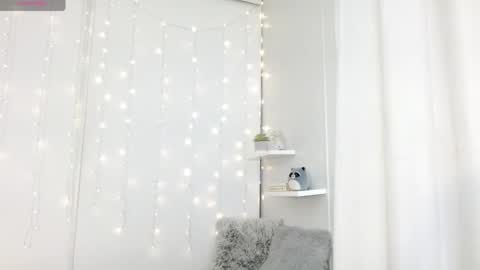 Lyra Rose online show from 02-12-26, 09:54