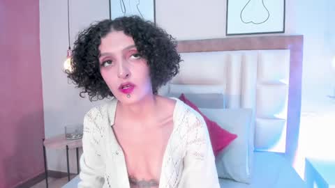 Lyravendrell online show from 05-21-26, 01:45