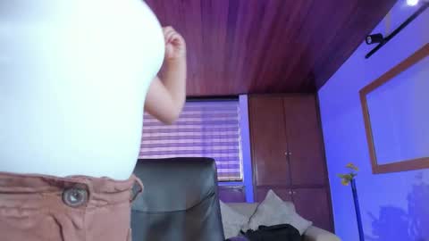 Lyssa  Everyday From 0700 to 1630 Col Time online show from 10-10-25, 02:38