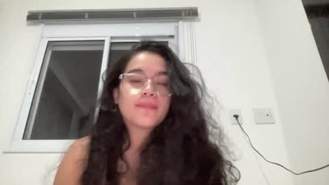 lyz_guzman online show from 06-10-26, 03:29