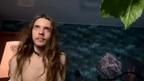 Snapshot of m1shq chatting on 12-18-24, 05:10 m1shq online show from 12-18-24, 05:10