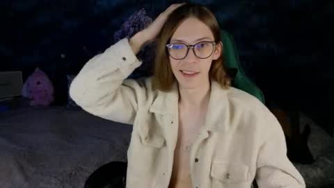 Snapshot of m1shq chatting on 09-23-25, 10:57 m1shq online show from 09-23-25, 10:57