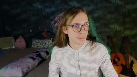 Snapshot of m1shq chatting on 09-26-25, 08:46 m1shq online show from 09-26-25, 08:46