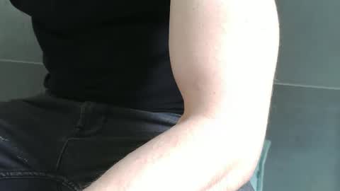 m4dh4tter24 online show from 05-06-26, 10:53