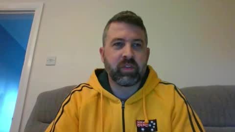 Snapshot of m5572 chatting on 11-20-25, 03:01 Mathew online show from 11-20-25, 03:01