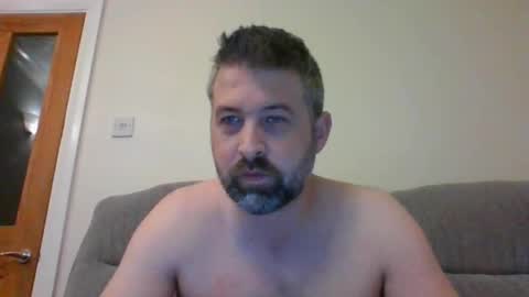 Snapshot of m5572 chatting on 11-27-25, 10:01 Mathew online show from 11-27-25, 10:01