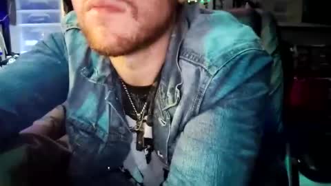 Snapshot of m831481 chatting on 10-17-25, 01:57 Hotandhairy online show from 10-17-25, 01:57