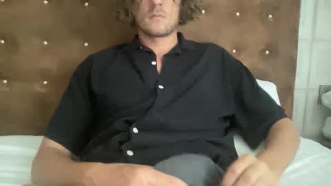 Snapshot of m9734 chatting on 05-05-26, 04:48 m9734 online show from 05-05-26, 04:48