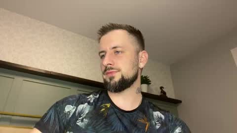 Snapshot of m_stephen chatting on 05-08-26, 11:10 m_stephen online show from 05-08-26, 11:10