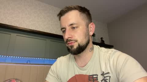 Snapshot of m_stephen chatting on 05-09-26, 10:04 m_stephen online show from 05-09-26, 10:04
