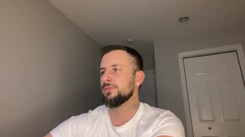 Snapshot of m_stephen chatting on 06-14-26, 10:23 m_stephen online show from 06-14-26, 10:23