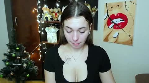 Snapshot of m_vikki chatting on 01-04-25, 02:14 Vikki online show from 01-04-25, 02:14