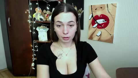 Snapshot of m_vikki chatting on 03-05-25, 10:55 Vikki online show from 03-05-25, 10:55