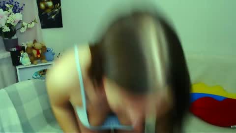 Vikki online show from 05-25-26, 01:17