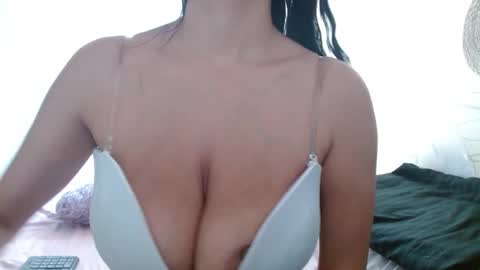 Snapshot of maaddy_thompson chatting on 11-19-25, 04:40 maaddy_thompson online show from 11-19-25, 04:40