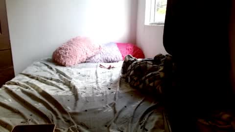 maaddy_thompson online show from 04-28-26, 05:51