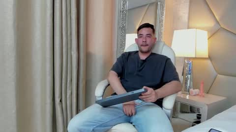 Snapshot of maatt_de_luca chatting on 10-03-25, 06:16 Matt De Luca online show from 10-03-25, 06:16