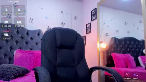Snapshot of maavca chatting on 02-12-25, 11:20 maavca online show from 02-12-25, 11:20