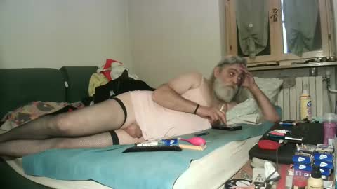 Snapshot of maax1970to chatting on 12-28-24, 03:59 maax1970 online show from 12-28-24, 03:59